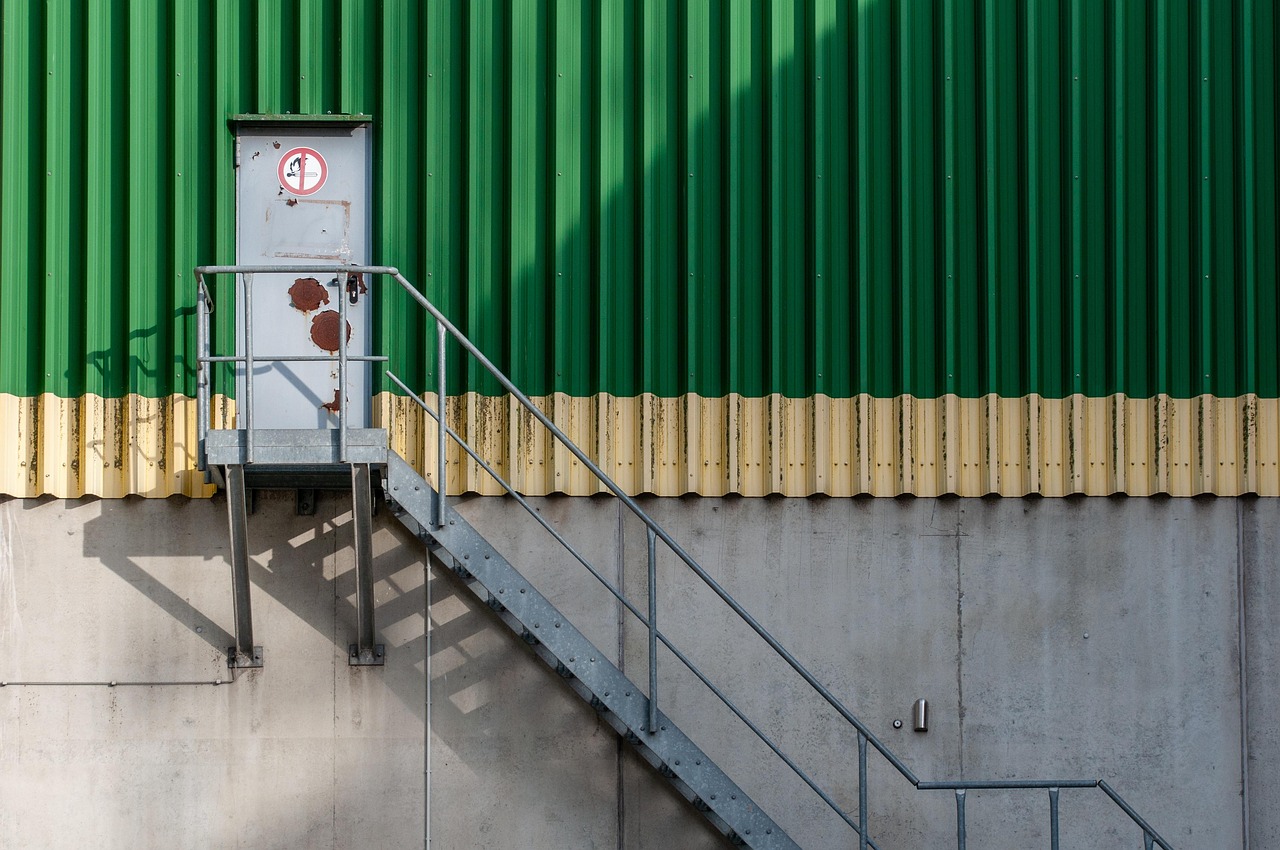 Commercial building with property and liability insurance from Casurance